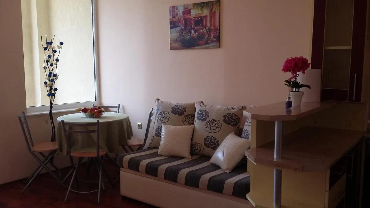 Blue Rose Comfort Apartment Burgas Bulgaria